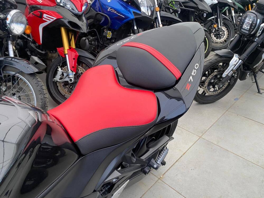 Kawasaki Z 750 (2007 - 14) (10)