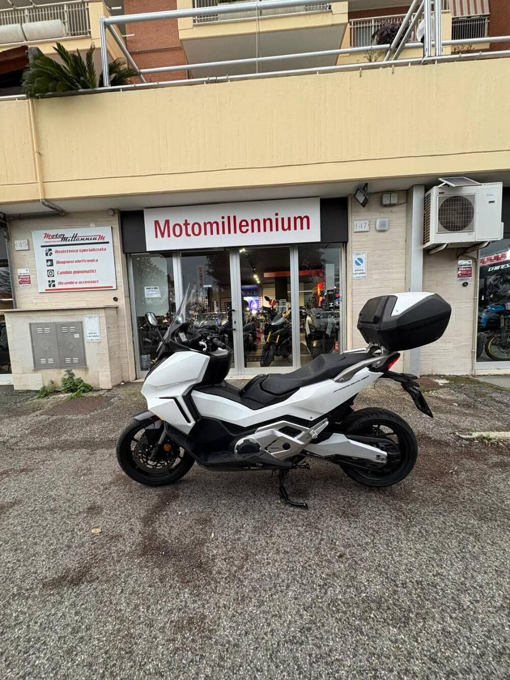 Honda Forza 750 DCT Urban (2021 - 24) (2)