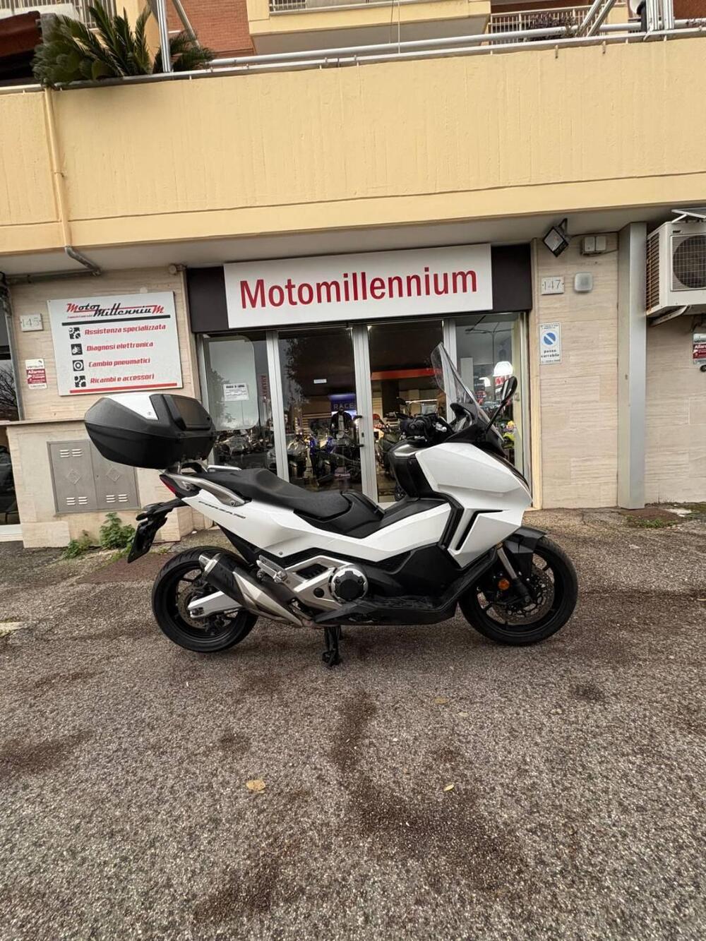 Honda Forza 750 DCT Urban (2021 - 24) (4)
