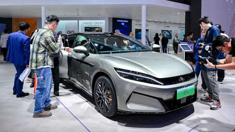 Il ritorno al futuro &egrave; elettrico: BYD accelera verso una nuova generazione di ricarica ad altissima potenza