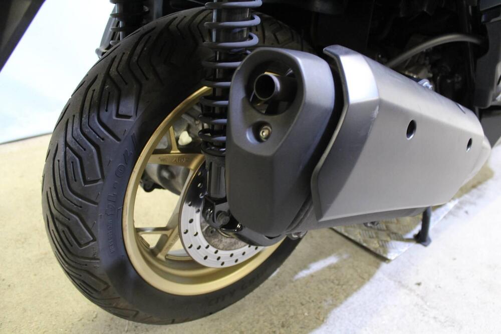 Yamaha X-Max 300 Tech Max (2021 - 24) (6)