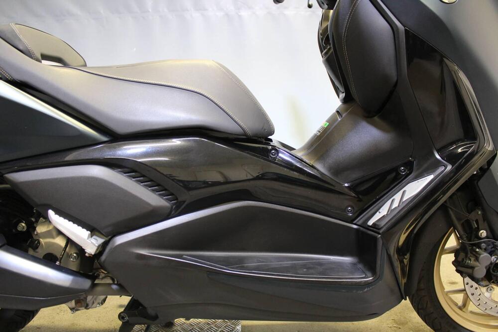 Yamaha X-Max 300 Tech Max (2021 - 24) (9)