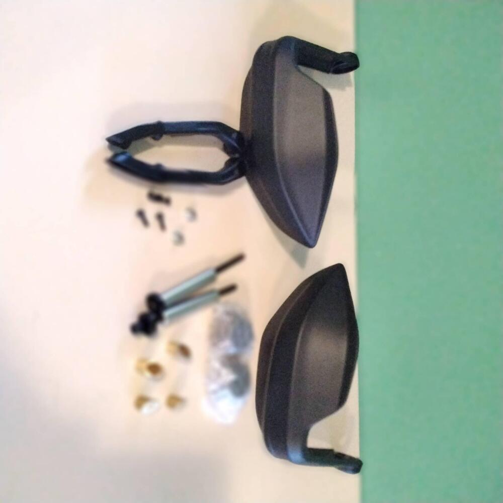 Kit paramani e specchi retrovisori nuovi Ducati (2)