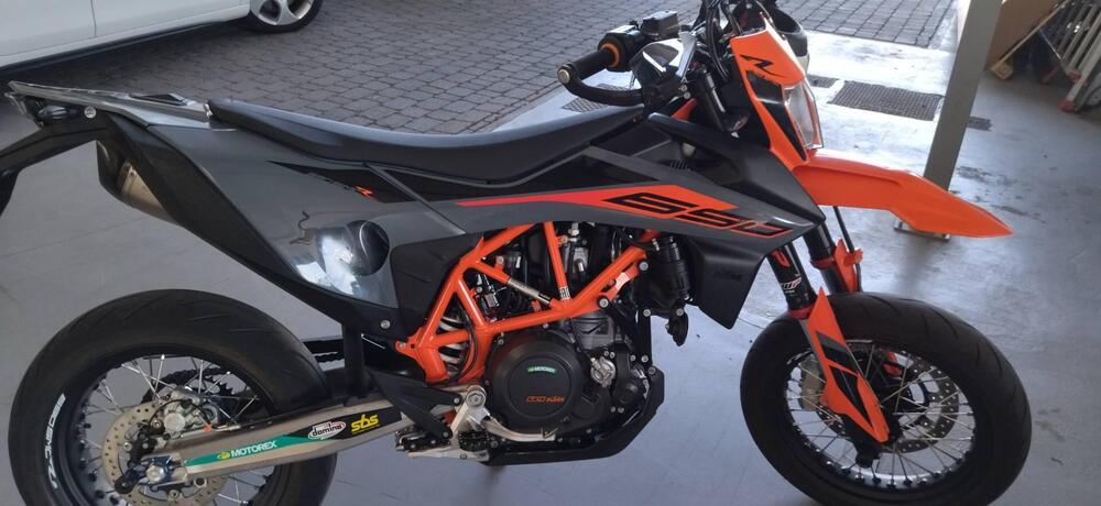 KTM 690 SMC R (2021 - 22) (2)