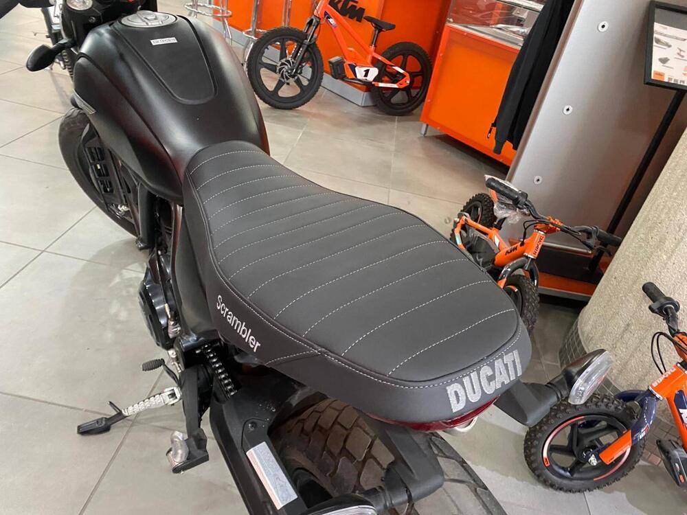 Ducati Scrambler 800 Icon Dark (2025 - 26) (7)