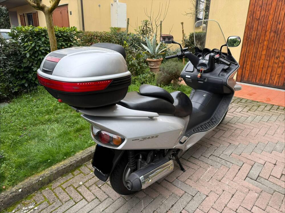 Honda Jazz 250 (2001 - 06) (5)