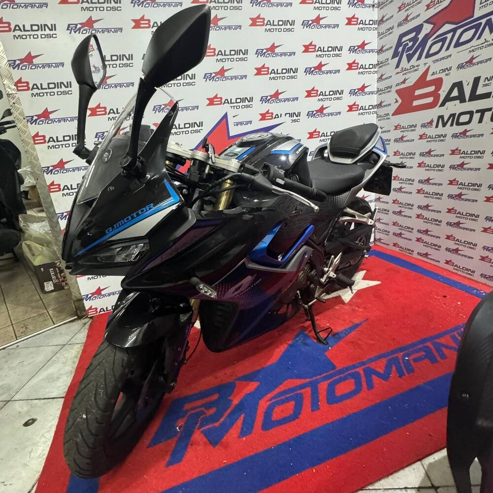 QJ Motor SRK 125 R (2024) (2)