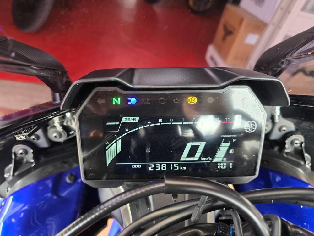 Yamaha YZF R7 (2021 - 25) (11)