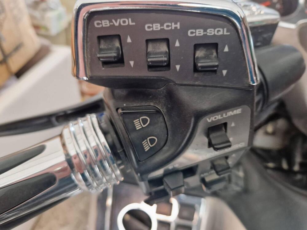 Honda GL 1800 Gold Wing (2000 - 05) (8)