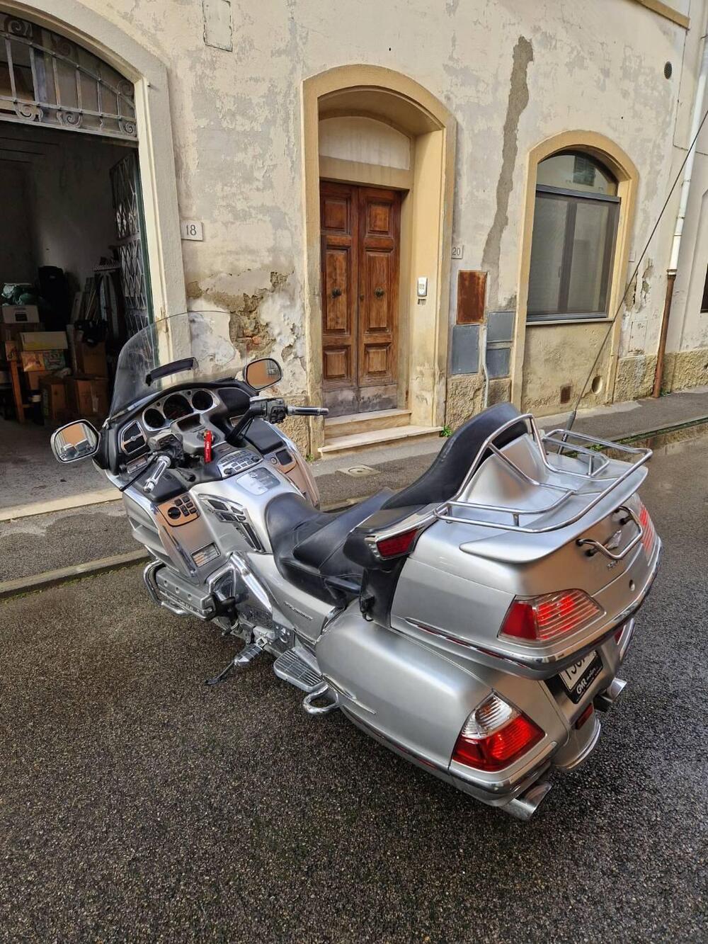 Honda GL 1800 Gold Wing (2000 - 05) (9)