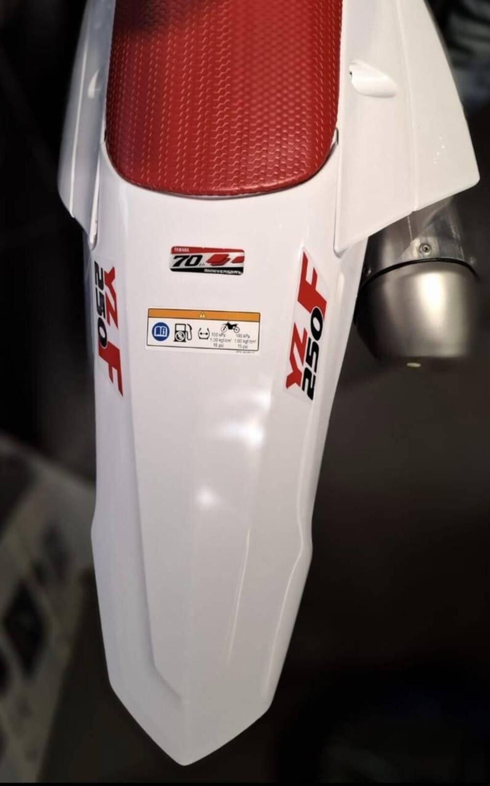 Yamaha YZ 250 F 70th Anniversary Edition (2026) (3)