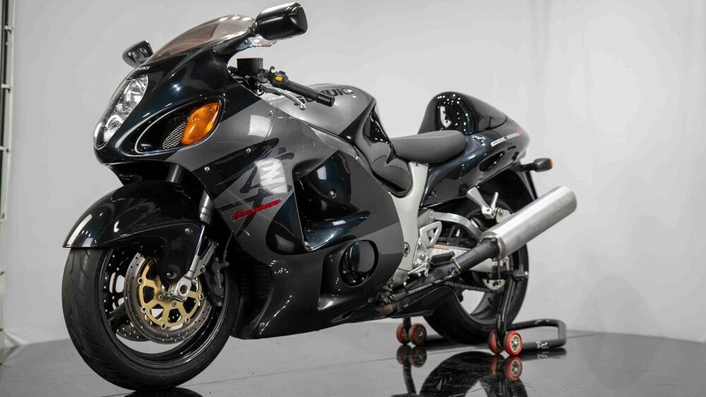 Suzuki GSX 1300 R Hayabusa (1999 - 06) (3)