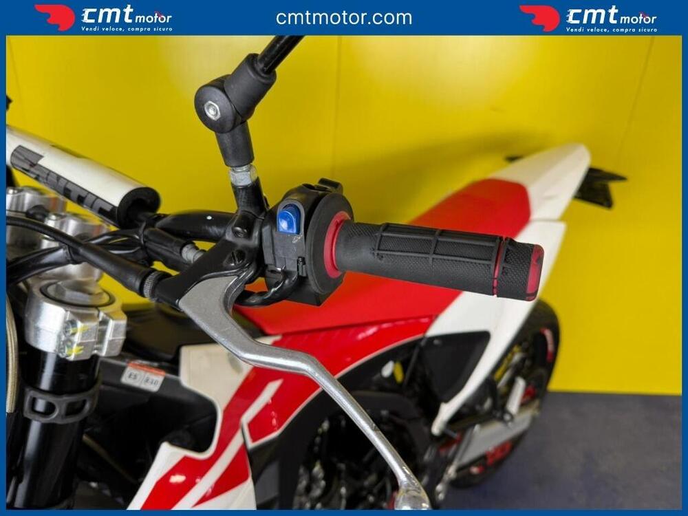 Fantic Motor XMF 125 Motard Performance 4T (2023 - 24) (12)