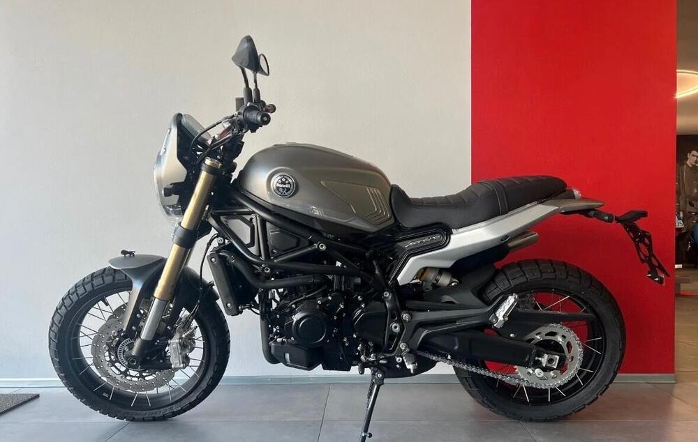 Benelli Leoncino 800 Trail (2022 - 26)