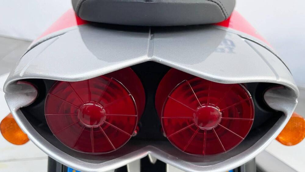 Aprilia RSV 1000 (2000 - 01) (16)