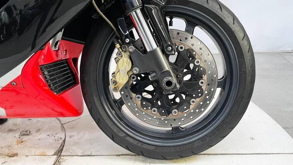 Aprilia RSV 1000 (2000 - 01) (8)