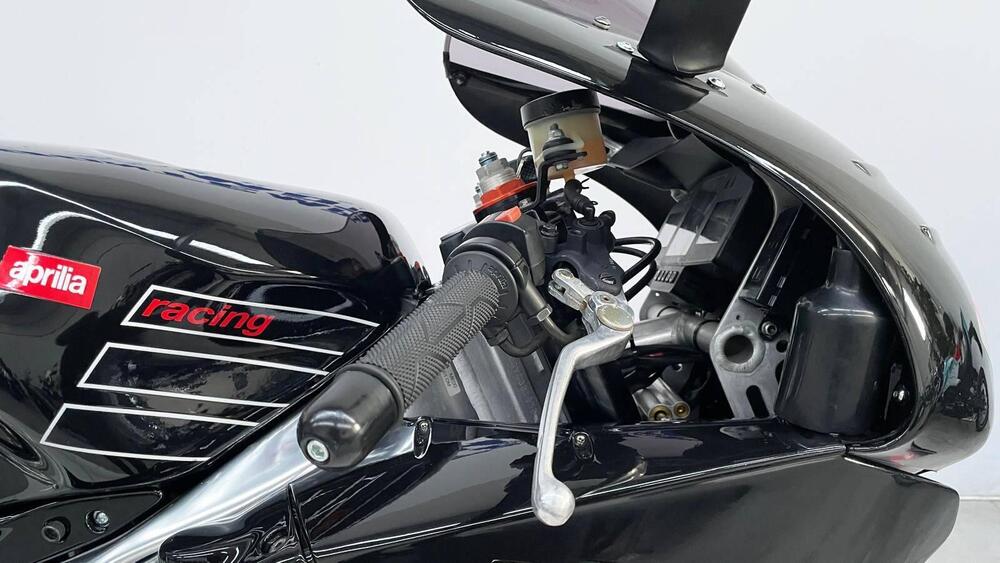 Aprilia RSV 1000 (2000 - 01) (12)