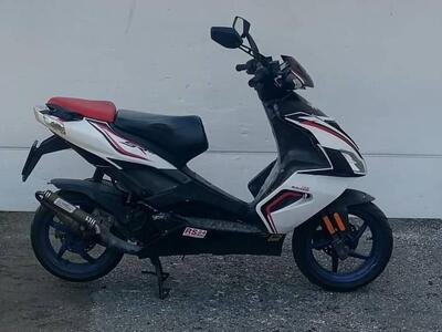 Aprilia SR 50 R Factory (2012 - 15) usata