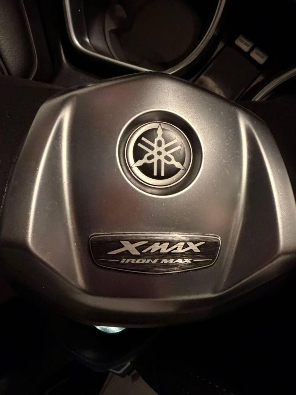 Yamaha X-Max 250 Iron Max ABS (2016) (4)