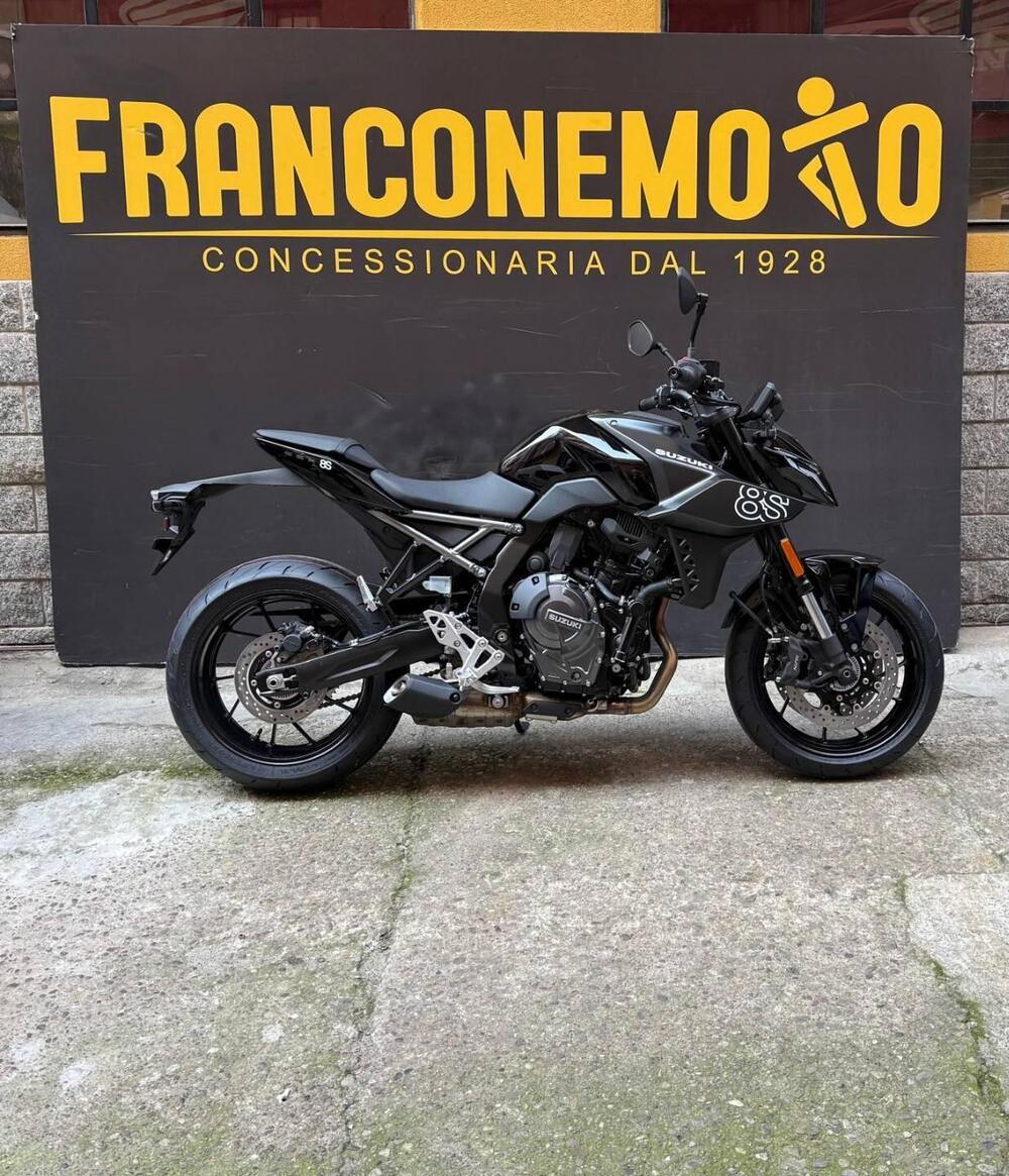 Suzuki GSX-8S (2025 - 26) (8)