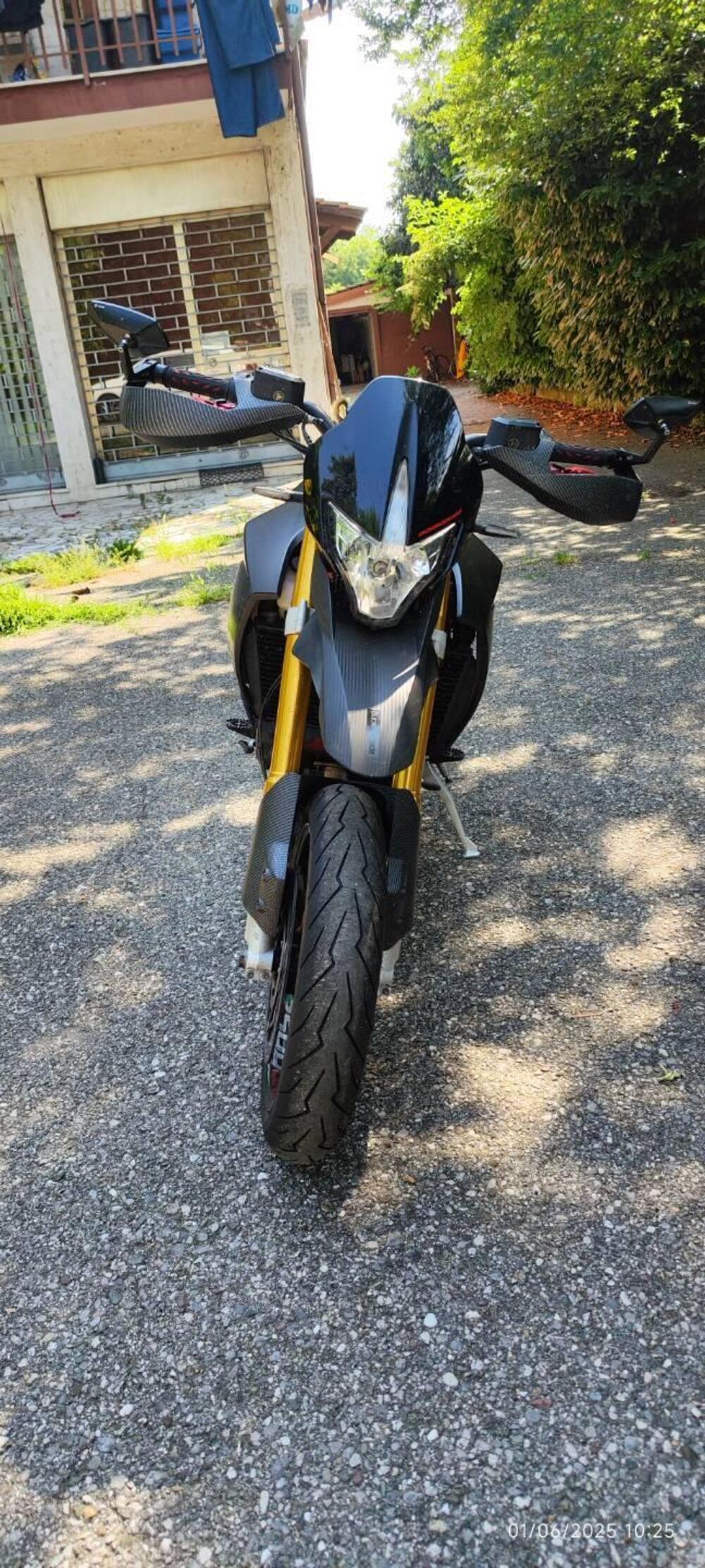 Aprilia Dorsoduro 900 (2017 - 20)