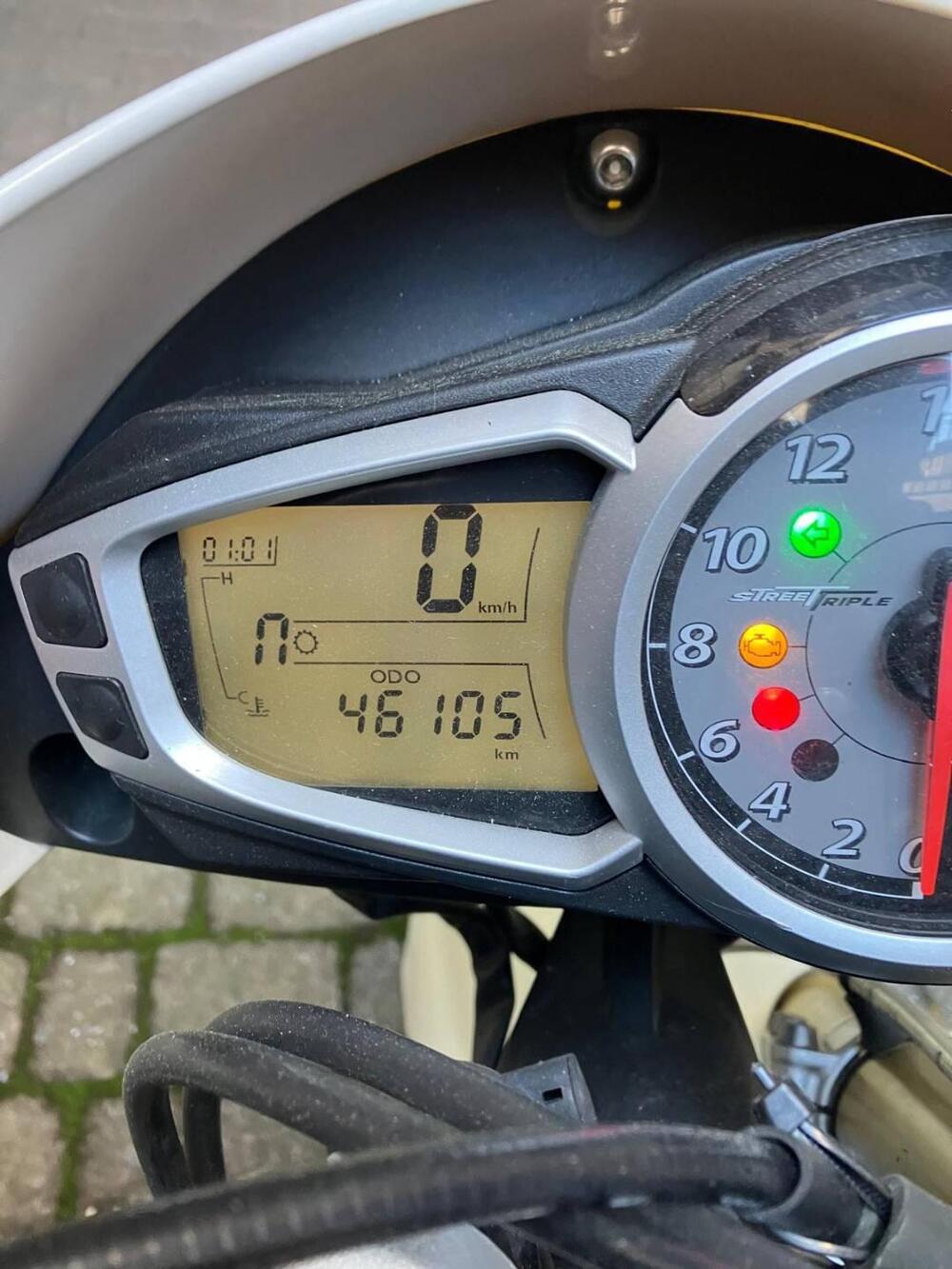 Triumph Street Triple (2007 - 12) (5)