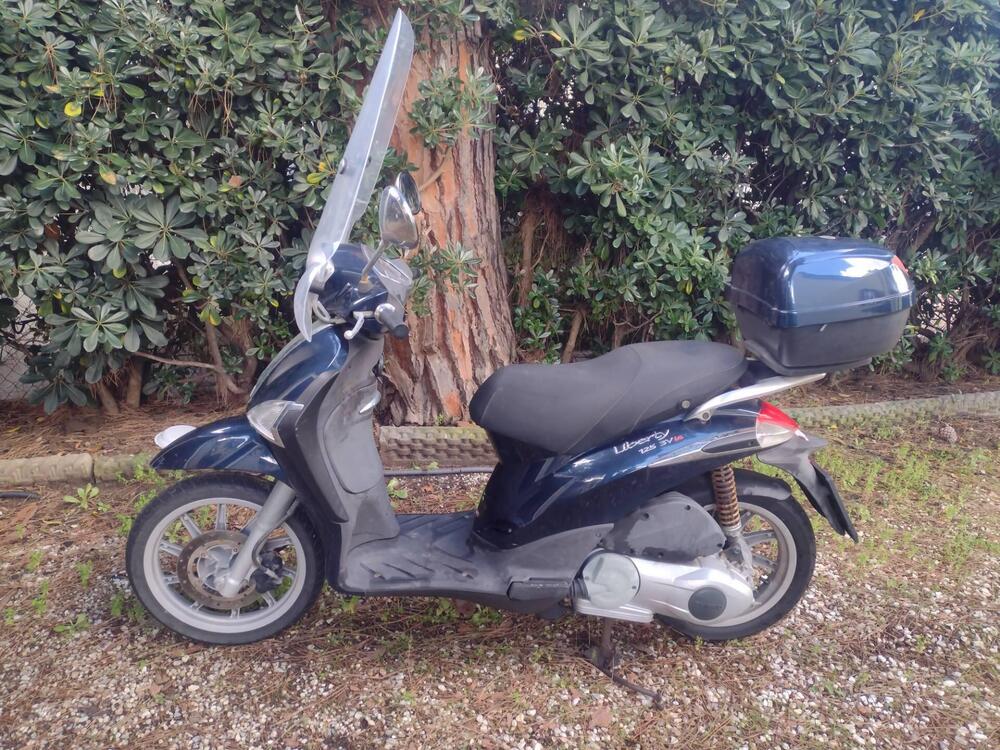 Piaggio Liberty 125 i-get ABS (2016) (2)
