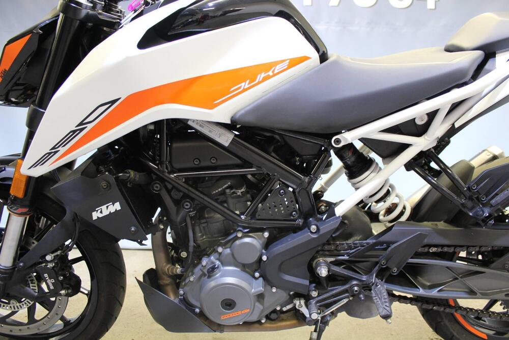 KTM 390 Duke (2021 - 23) (16)