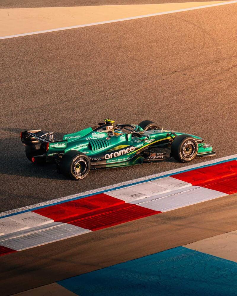 Fernando Alonso a bordo della sua Aston Martin