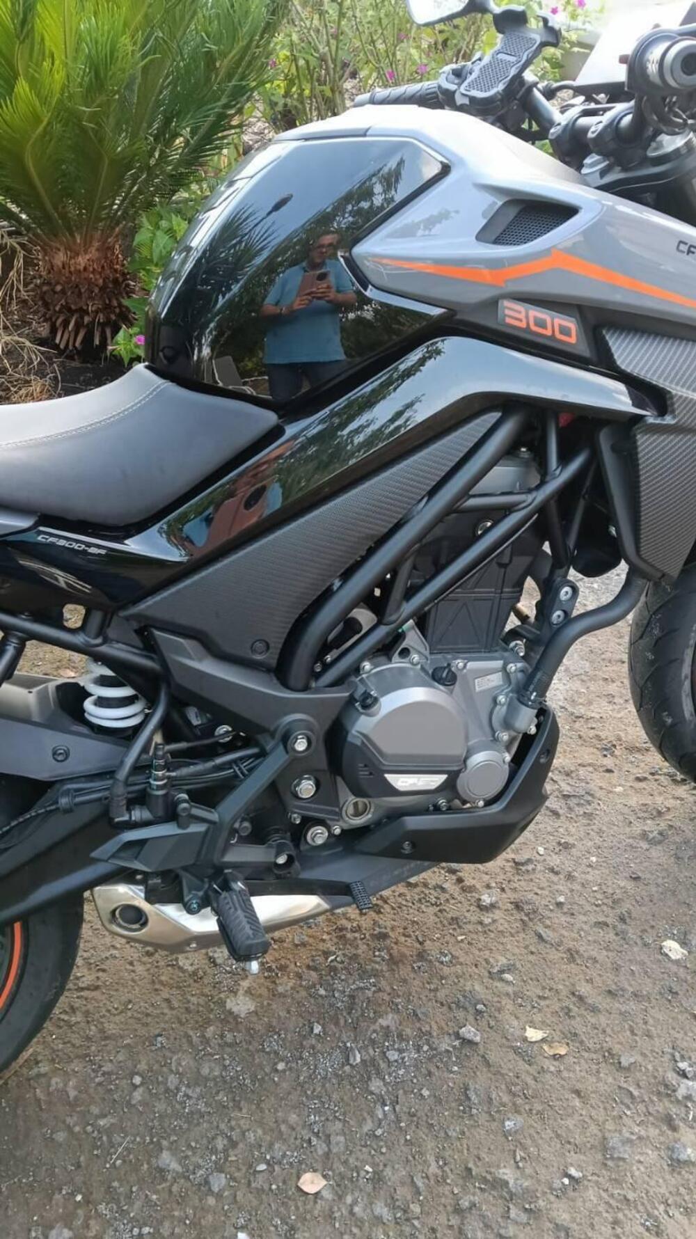 CFMOTO 300NK (2021 - 26) (2)