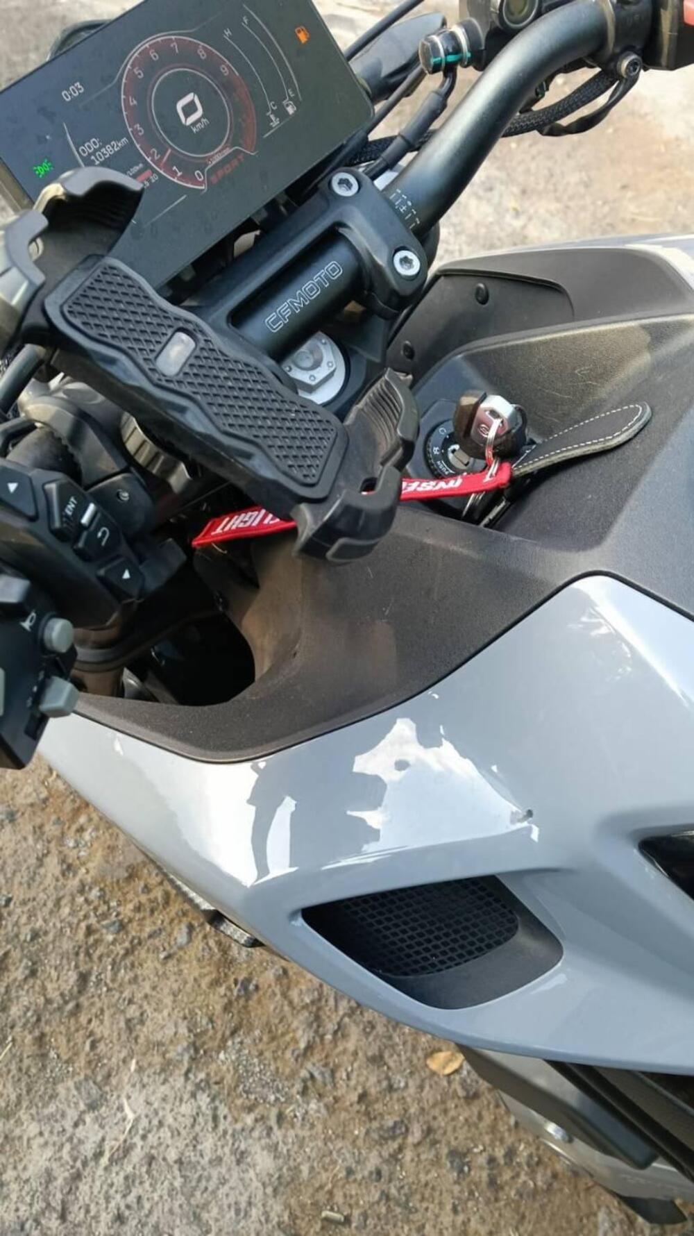 CFMOTO 300NK (2021 - 26) (6)