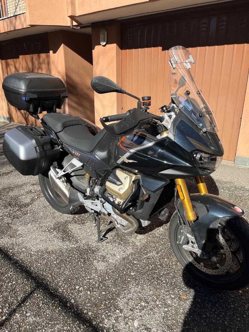 Moto Guzzi V100 Mandello S (2022 - 24) (2)