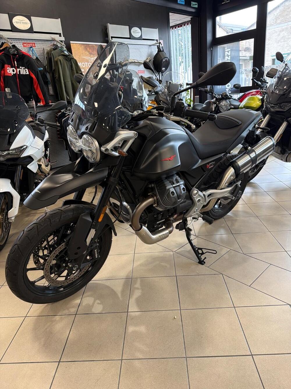 Moto Guzzi V85 Strada (2024 - 26)