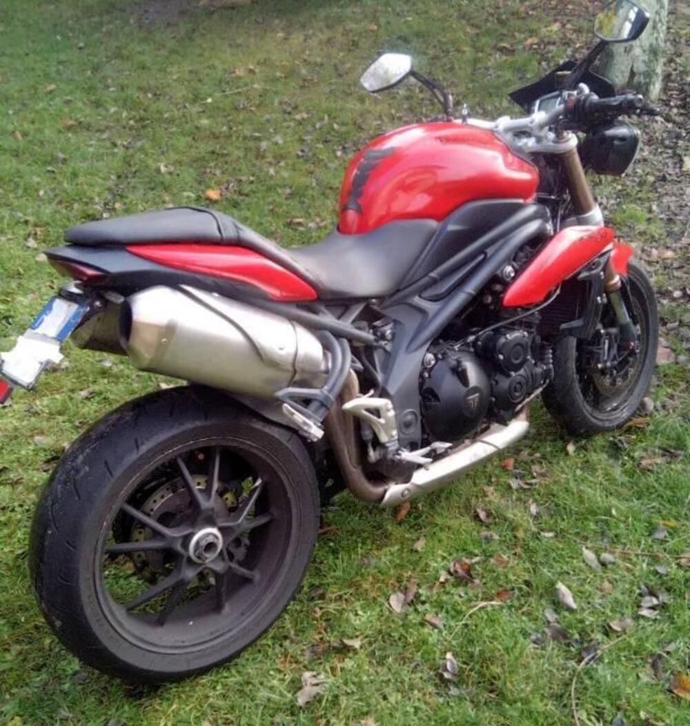 Triumph Speed Triple 1050 (2011 - 13) (6)