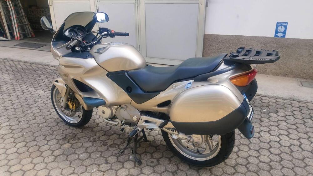 Honda Deauville 650 (1998 - 01) (3)