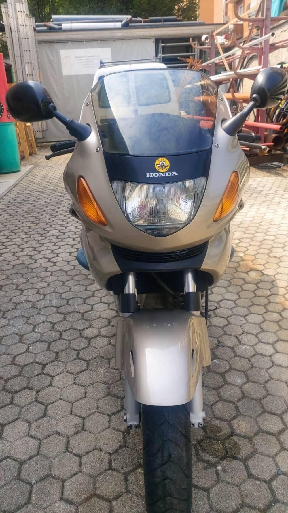 Honda Deauville 650 (1998 - 01) (11)