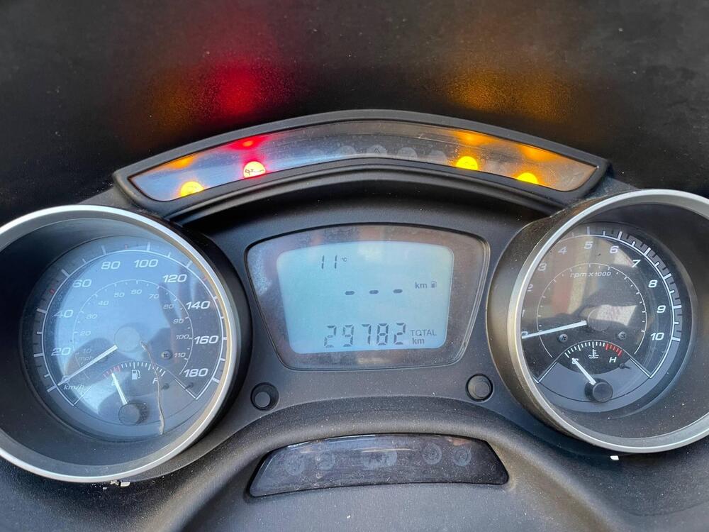 Piaggio Mp3 300 LT Yourban Sport (2017 - 19) (5)