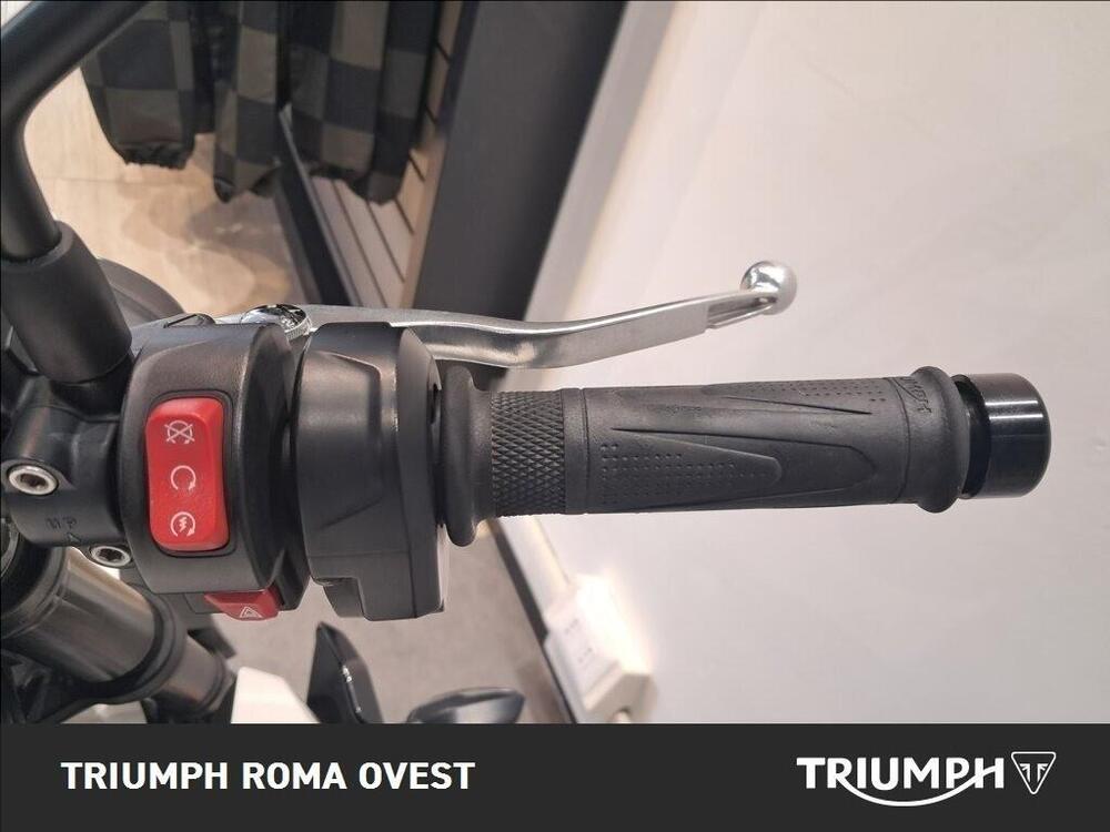 Triumph Street Triple 765 R (2023 - 26) (10)