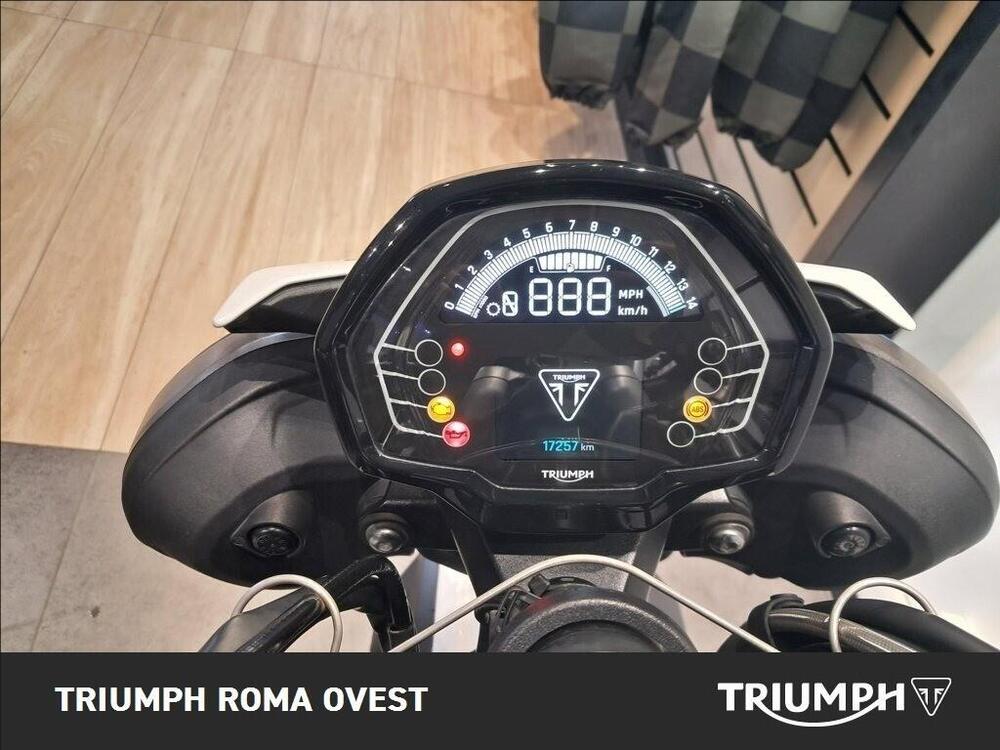 Triumph Street Triple 765 R (2023 - 26) (11)