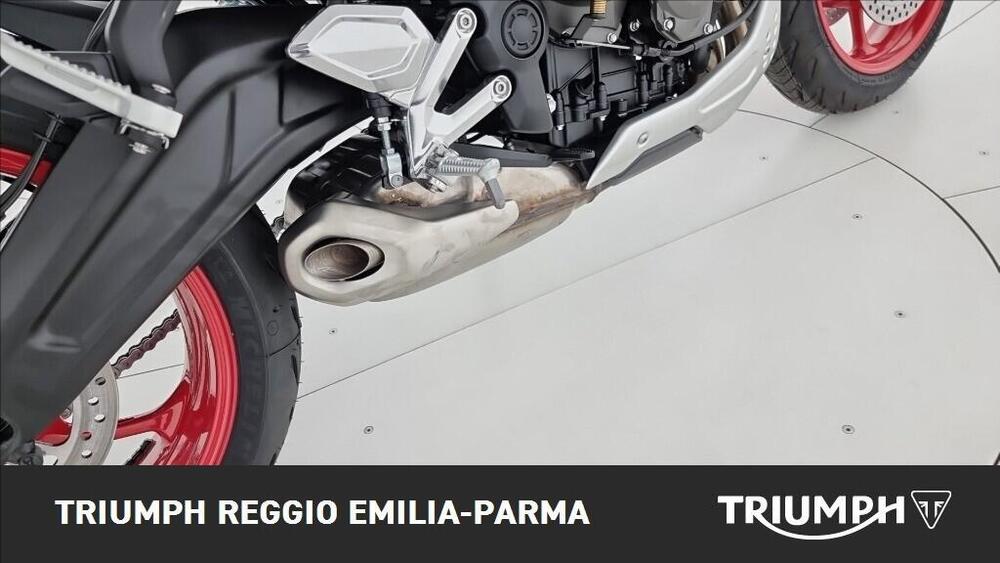 Triumph Trident 660 Triple Tribute Edition (2024) (17)