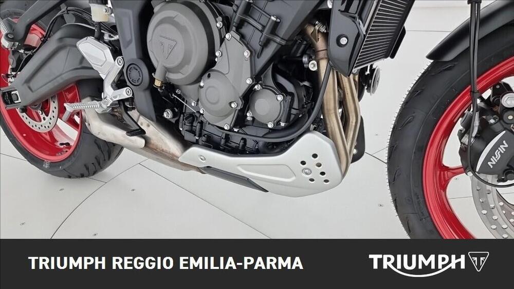 Triumph Trident 660 Triple Tribute Edition (2024) (19)