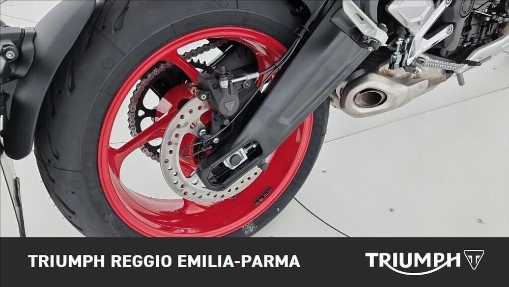 Triumph Trident 660 Triple Tribute Edition (2024) (16)