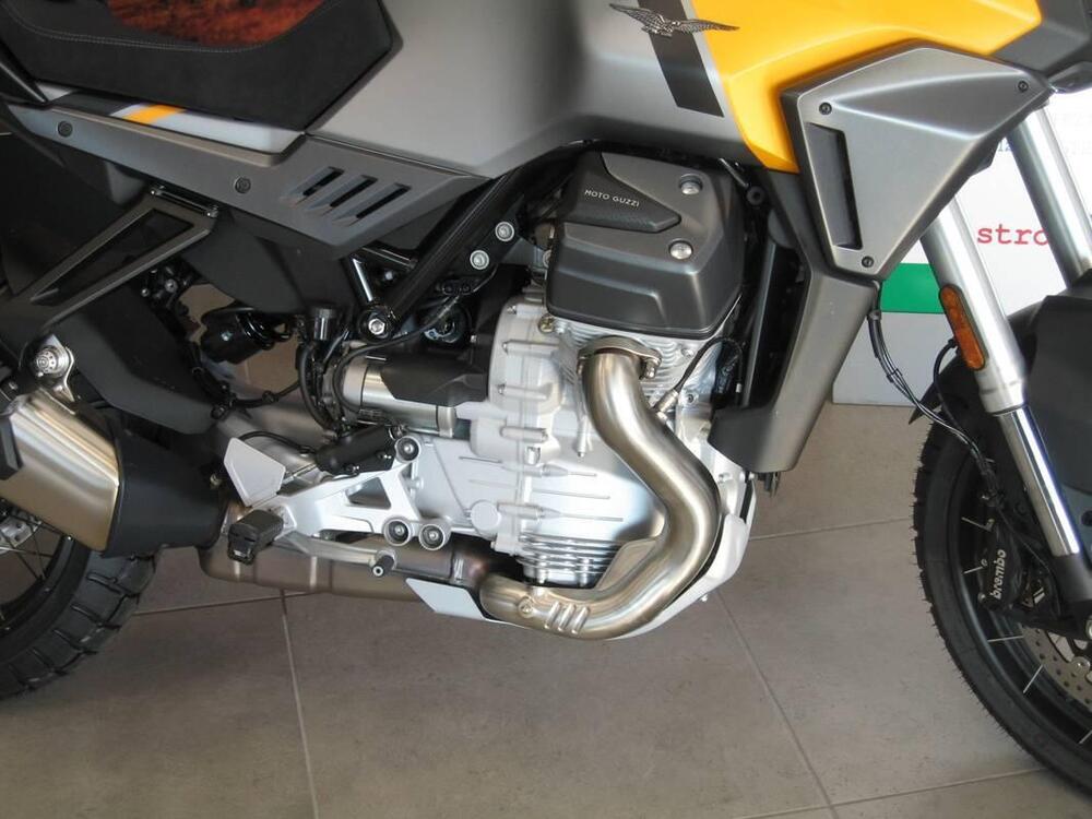 Moto Guzzi Stelvio (2024 - 26) (4)