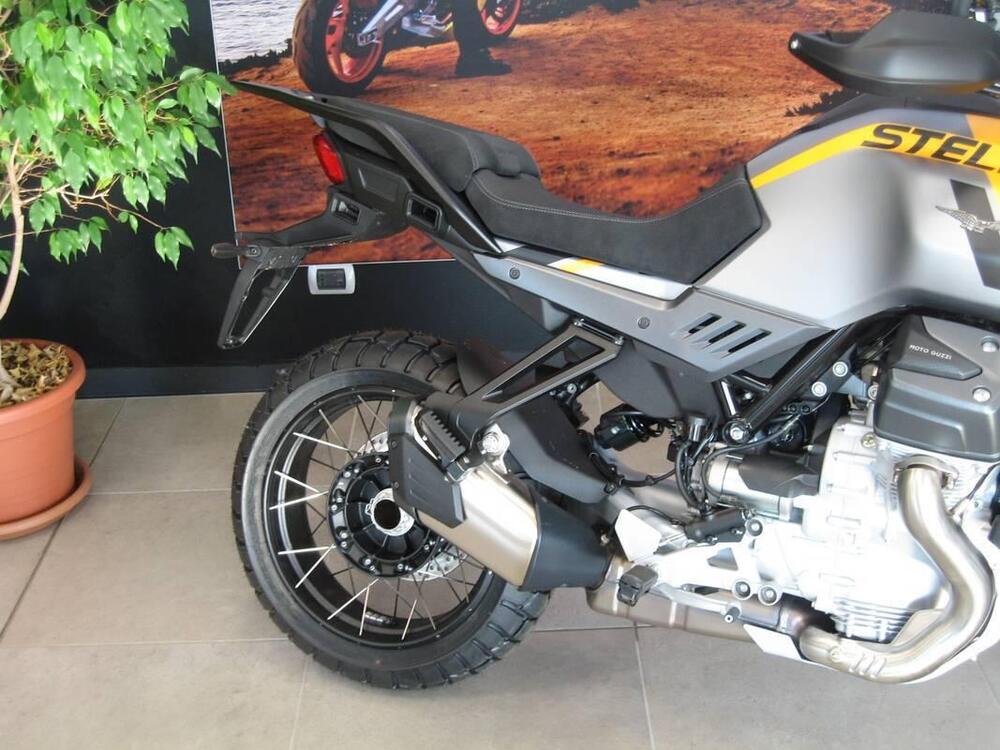 Moto Guzzi Stelvio (2024 - 26) (5)