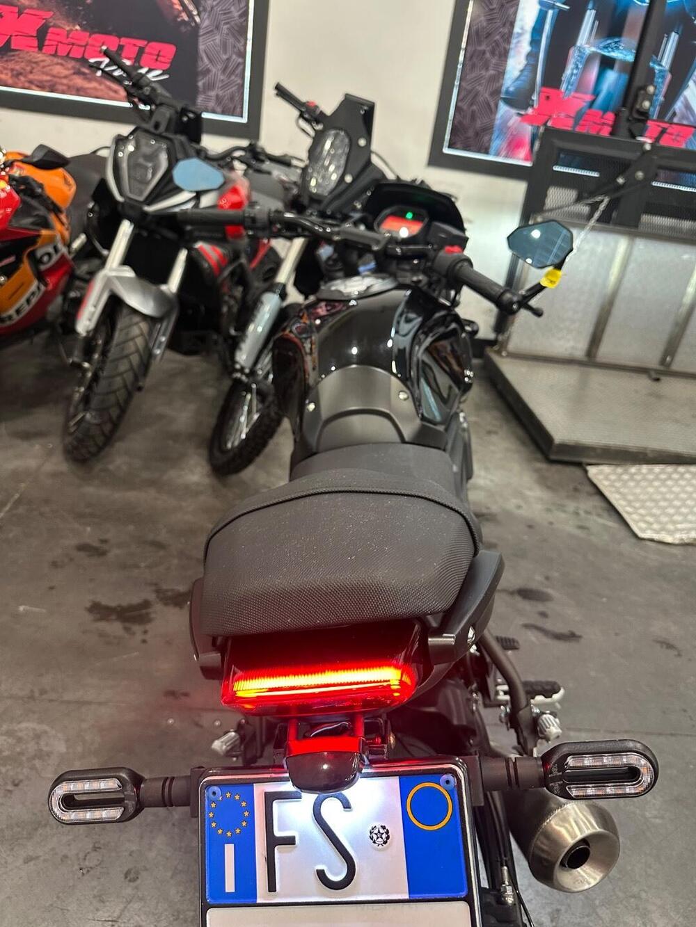 Voge Trofeo 300AC (2021 - 26) (6)