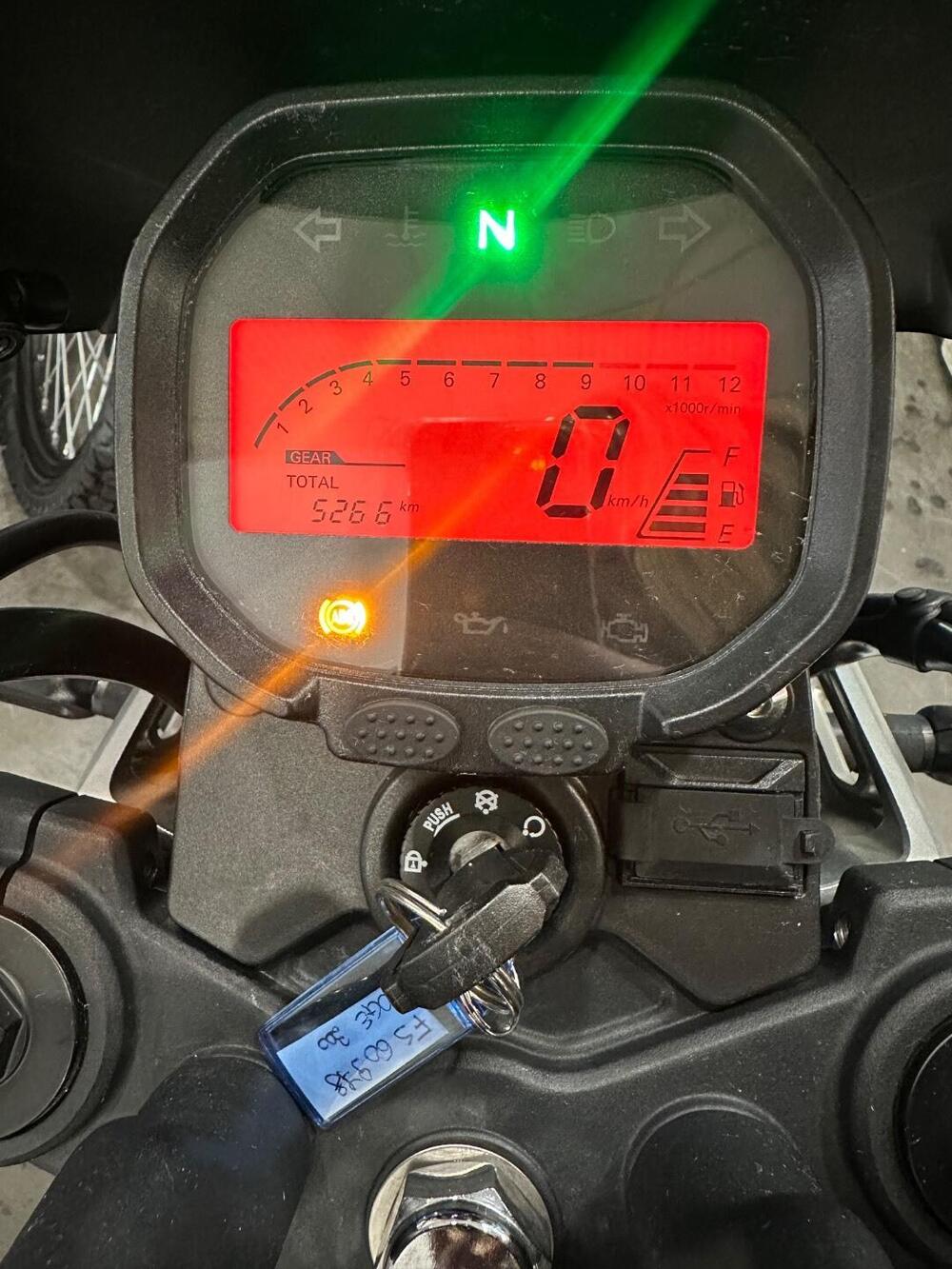 Voge Trofeo 300AC (2021 - 26) (9)