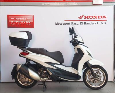 Piaggio Beverly 300 Hpe (2021) usata