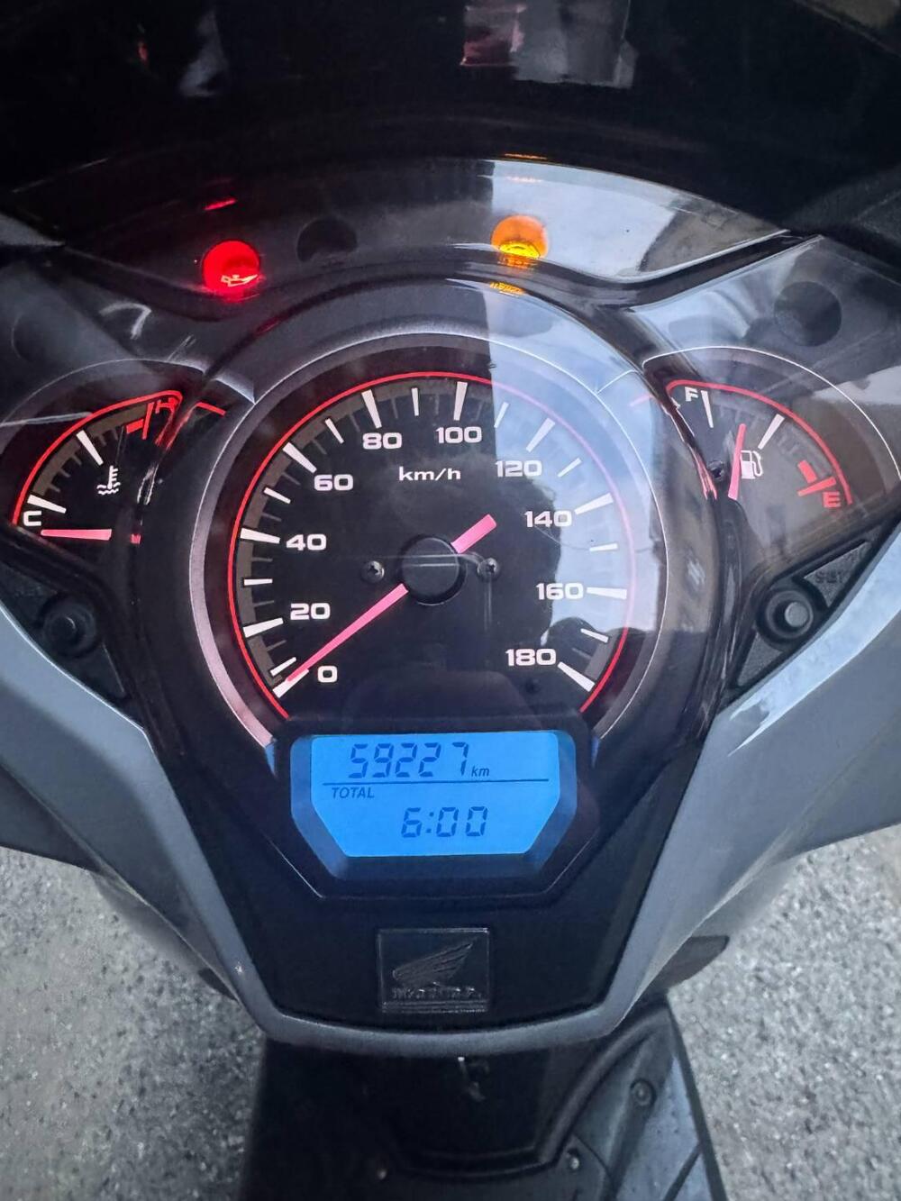 Honda SH 300 i ABS (2016 - 20) (7)