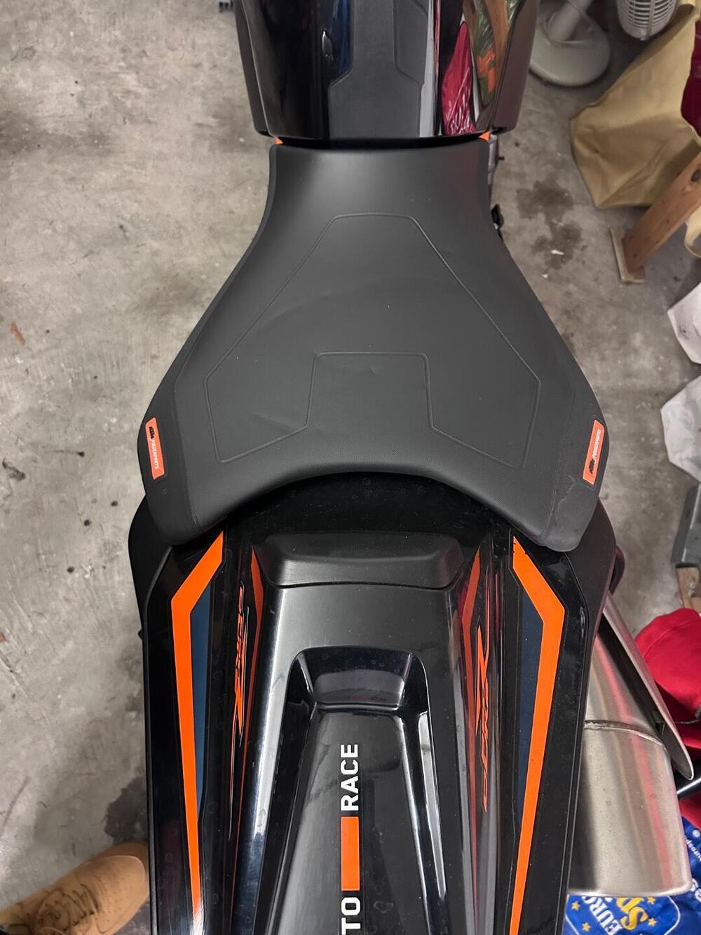 KTM 890 Duke R (2022 - 23) (3)