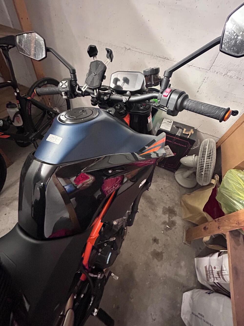 KTM 890 Duke R (2022 - 23) (8)